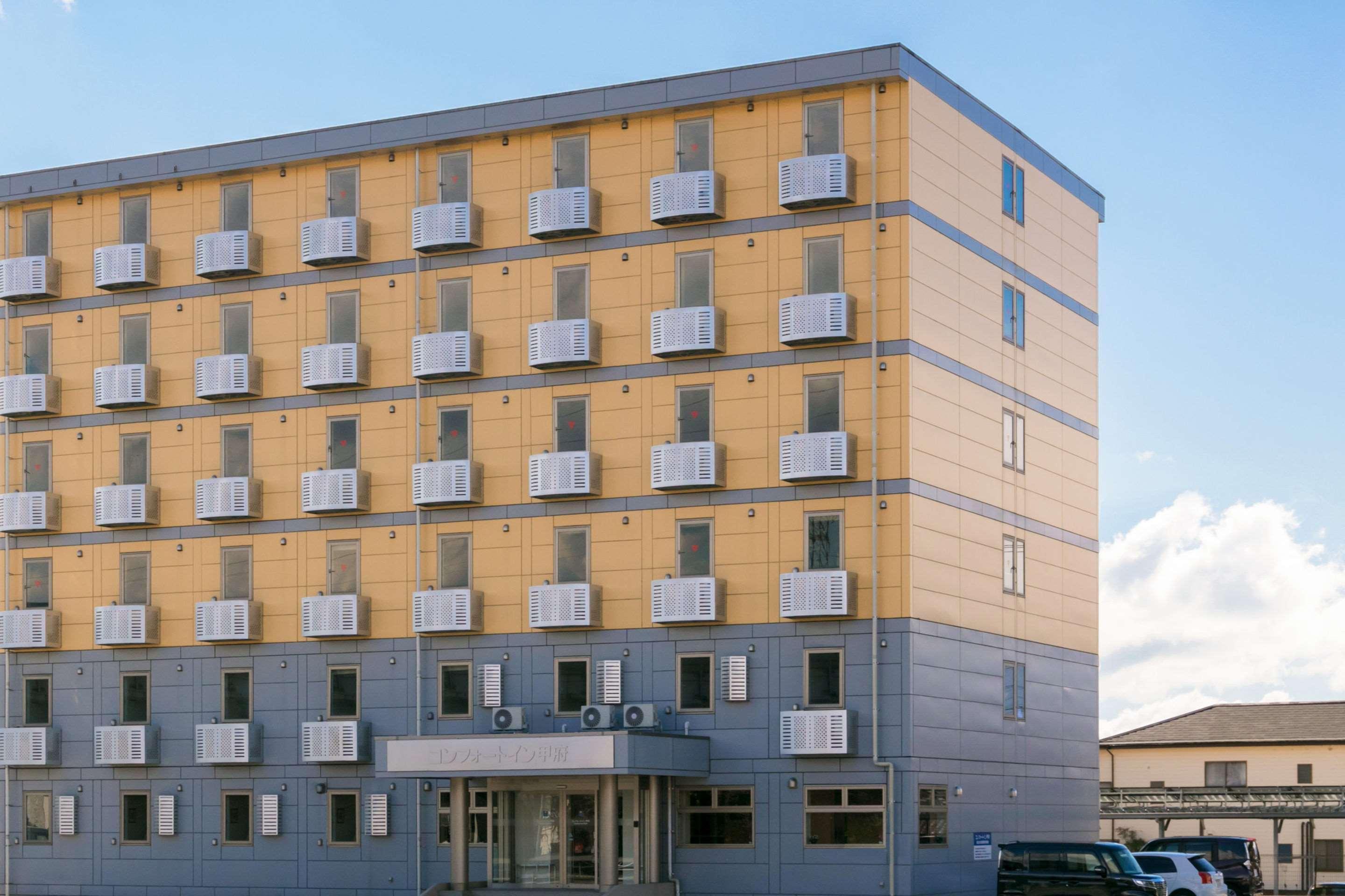 Comfort Inn Kofu Showa Inter Екстер'єр фото